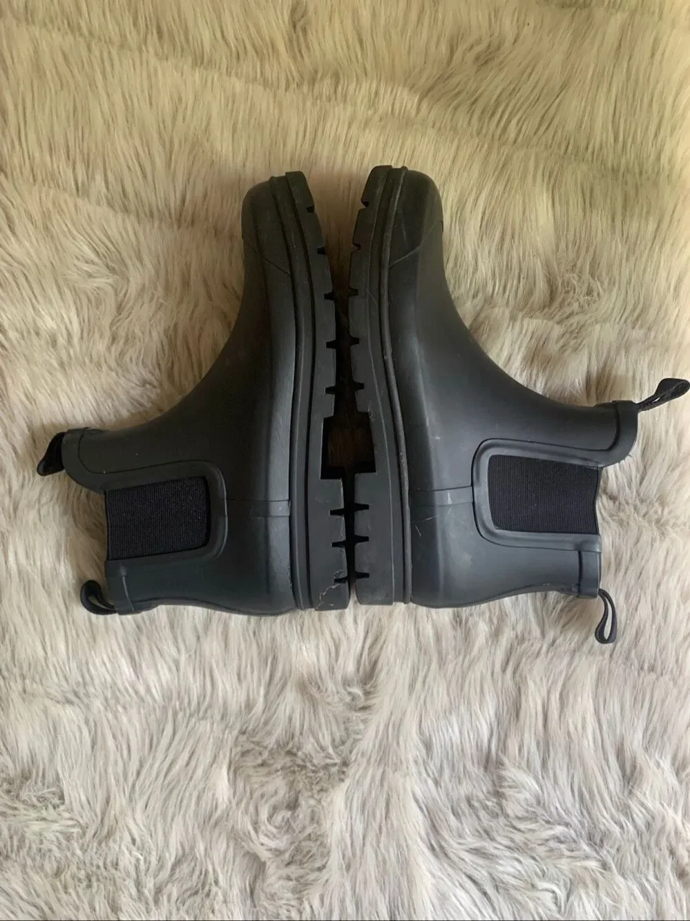 Everlane Black Chelsea Rain Boots Waterproof Lug Sole Size 10